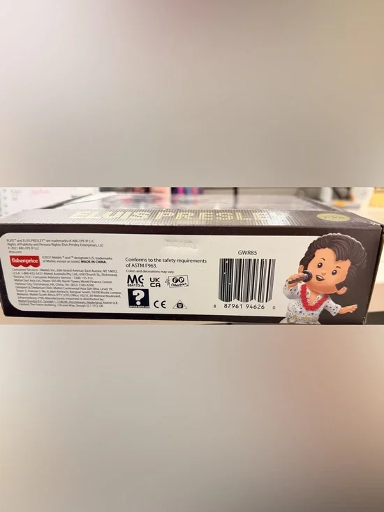 Fisher-Price Little People Elvis Presley Three-Figure Set - Picture 5 of 9